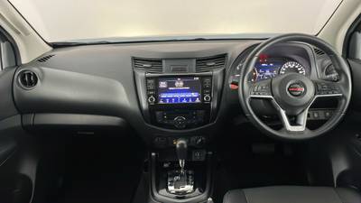 2024 NISSAN NAVARA interior