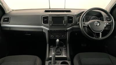 2022 VOLKSWAGEN AMAROK interior