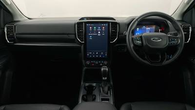 2024 FORD EVEREST interior