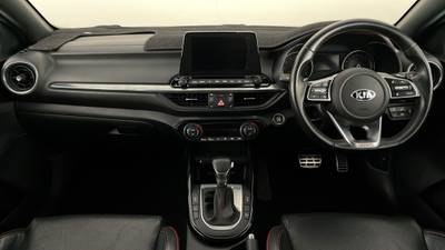 2019 KIA CERATO interior