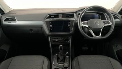 2021 VOLKSWAGEN TIGUAN interior