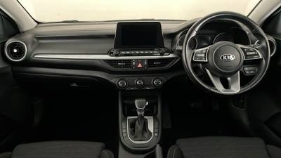 2019 KIA CERATO interior