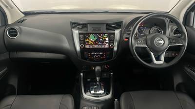 2021 NISSAN NAVARA interior