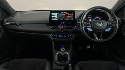 2021 HYUNDAI I30 interior