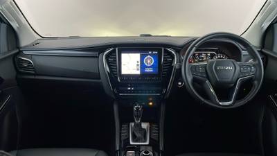 2024 ISUZU MU-X interior