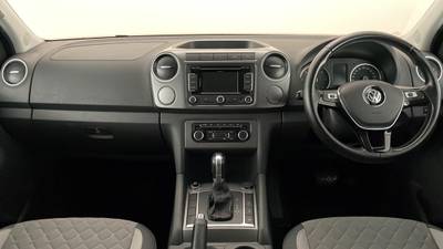 2016 VOLKSWAGEN AMAROK interior