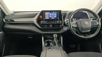 2021 TOYOTA KLUGER interior