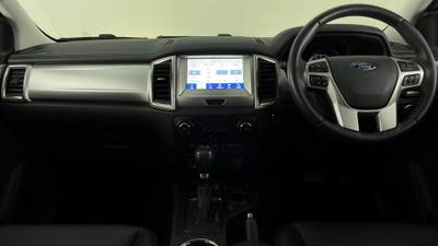 2019 FORD EVEREST interior