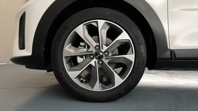 2021 KIA STONIC gallery