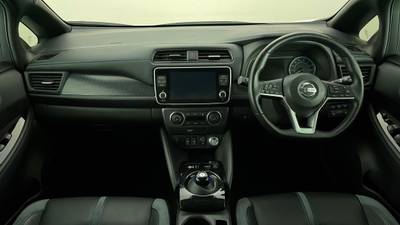 2019 NISSAN LEAF interior