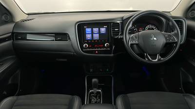 2020 MITSUBISHI OUTLANDER interior