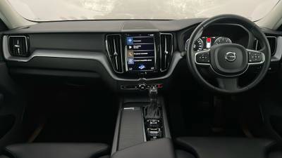 2020 VOLVO XC60 interior