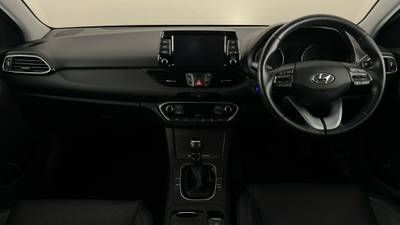 2020 HYUNDAI I30 interior