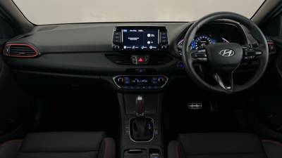 2020 HYUNDAI I30 interior