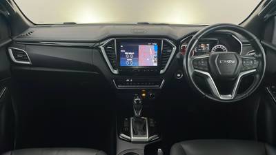 2021 ISUZU D-MAX interior
