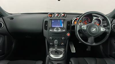 2020 NISSAN 370Z interior