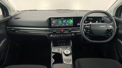 2026 KIA SPORTAGE interior