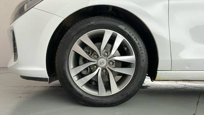 2017 HYUNDAI I30 gallery