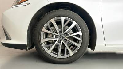 2022 LEXUS ES250 gallery