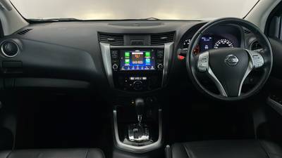 2020 NISSAN NAVARA interior
