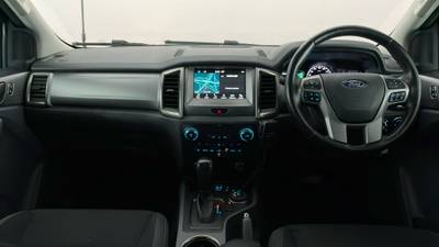 2018 FORD EVEREST interior