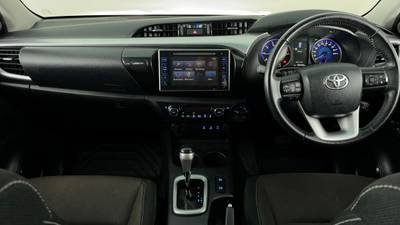 2018 TOYOTA HILUX interior