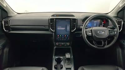 2023 FORD EVEREST interior