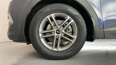2017 HYUNDAI SANTA FE gallery