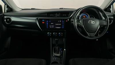 2017 TOYOTA COROLLA interior