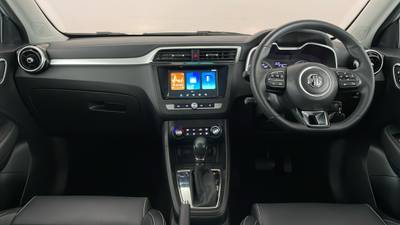 2024 MG ZS interior
