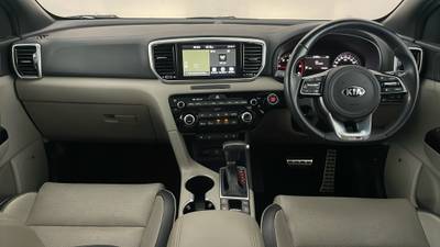 2021 Kia Sportage interior