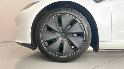 2024 Tesla Model 3 gallery