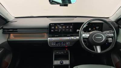 2023 HYUNDAI KONA interior