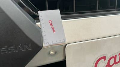 2017 NISSAN X-TRAIL imperfections