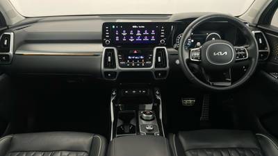 2021 KIA SORENTO interior
