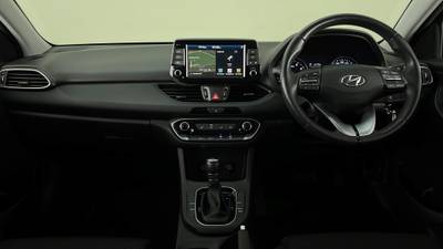 2019 HYUNDAI I30 interior