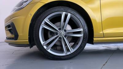 2017 VOLKSWAGEN GOLF gallery