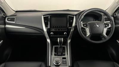 2023 MITSUBISHI PAJERO SPORT interior
