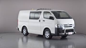 2018 TOYOTA HIACE