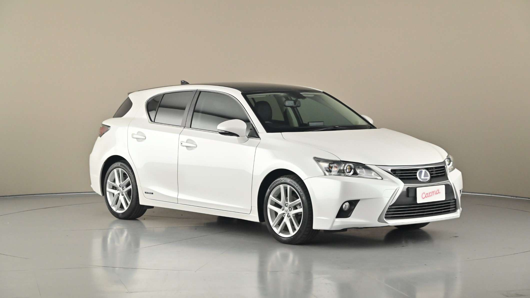 Carma 2017 LEXUS CT 200H. HYBRID 27,490