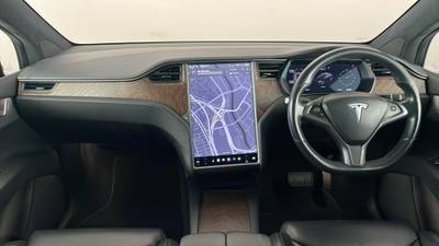 2019 TESLA MODEL X interior