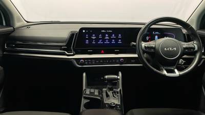 2022 KIA SPORTAGE interior