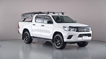 2017 TOYOTA HILUX