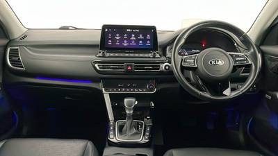2020 KIA SELTOS interior