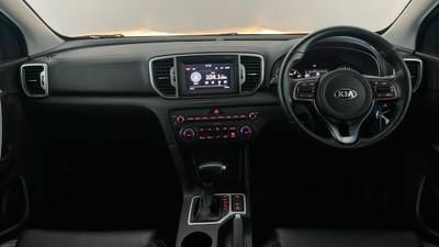 2016 KIA SPORTAGE interior