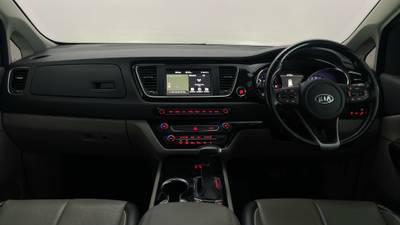 2019 KIA CARNIVAL interior