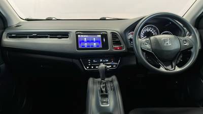 2017 HONDA HR-V interior