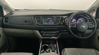2019 KIA CARNIVAL interior