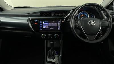 2017 TOYOTA COROLLA interior