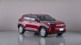 2024 TOYOTA YARIS CROSS